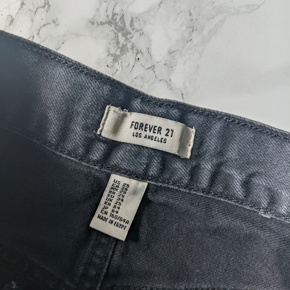 Distressed denim F21 skirt - Picture 2 of 2